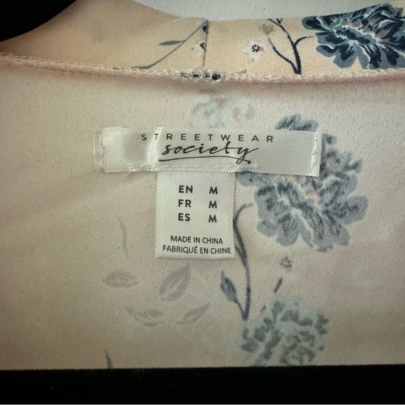 Floral Robe - Picture 4 of 4